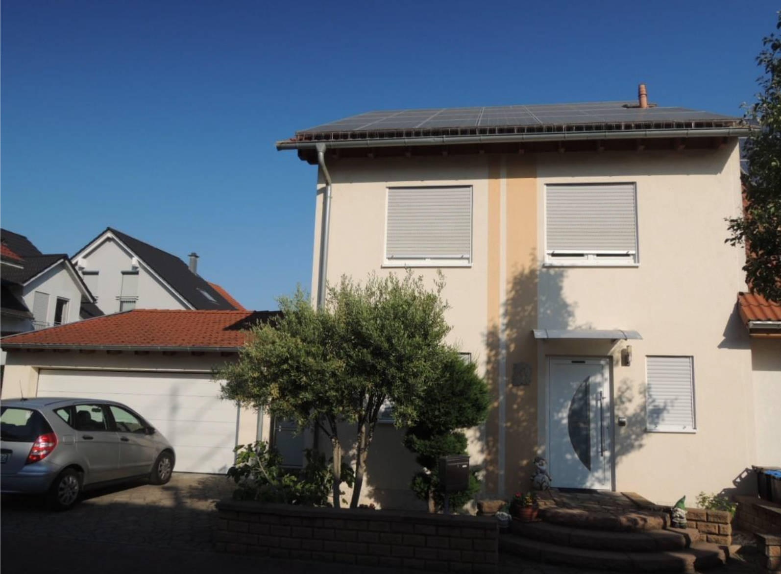 Einfamilienhaus, Einfamilienhaus (Doppelhaushälfte) mit Garage in Kolpingstraße 4, 67354 Römerberg, Berghausen