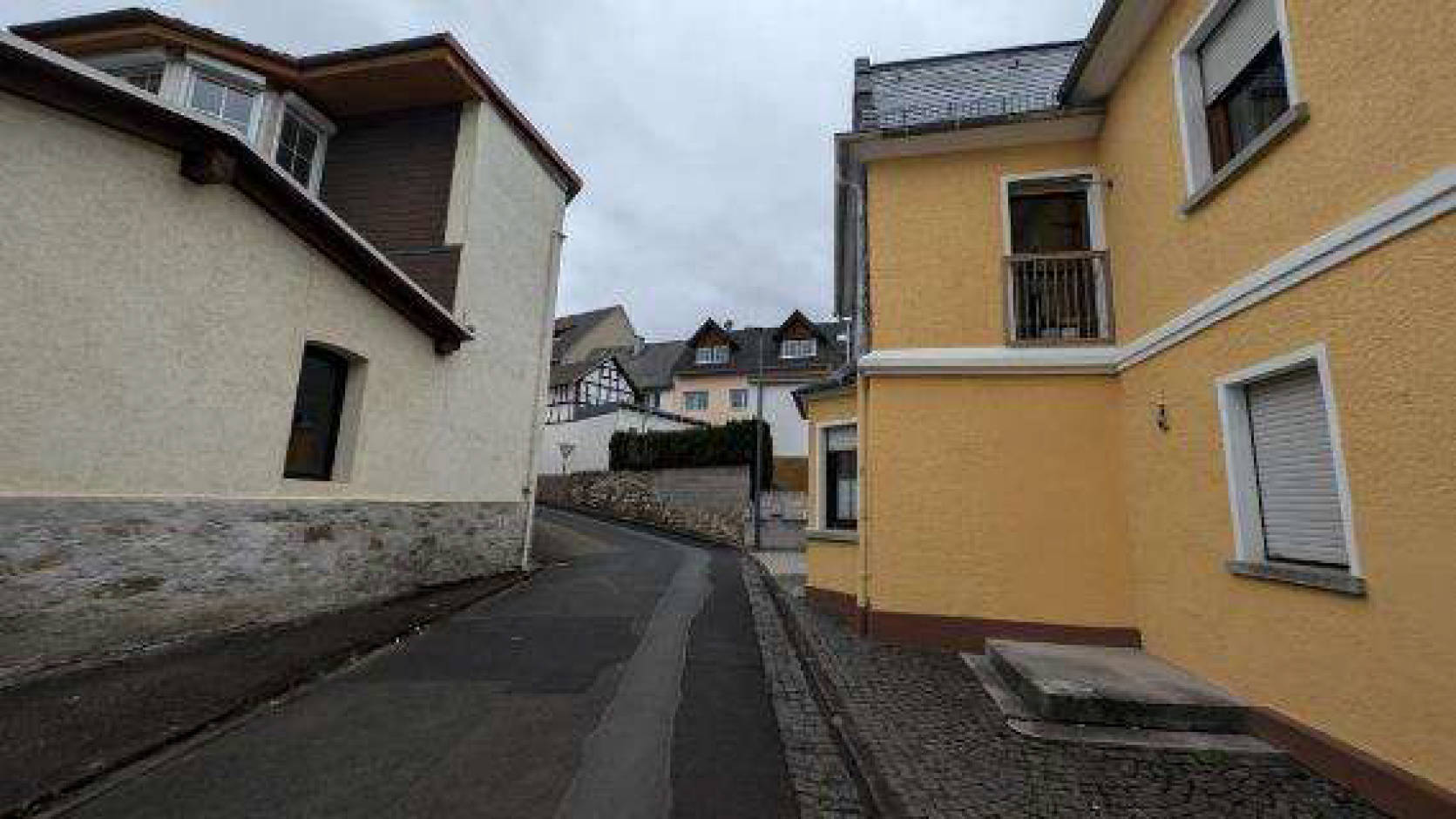 Zweifamilienhaus in Schulstraße 1a, 65558 Lohrheim - Bild 3