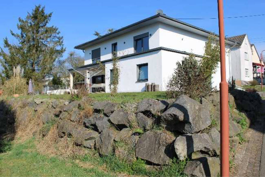 Einfamilienhaus in Bachstraße 6, 56237 Deesen - Bild 2