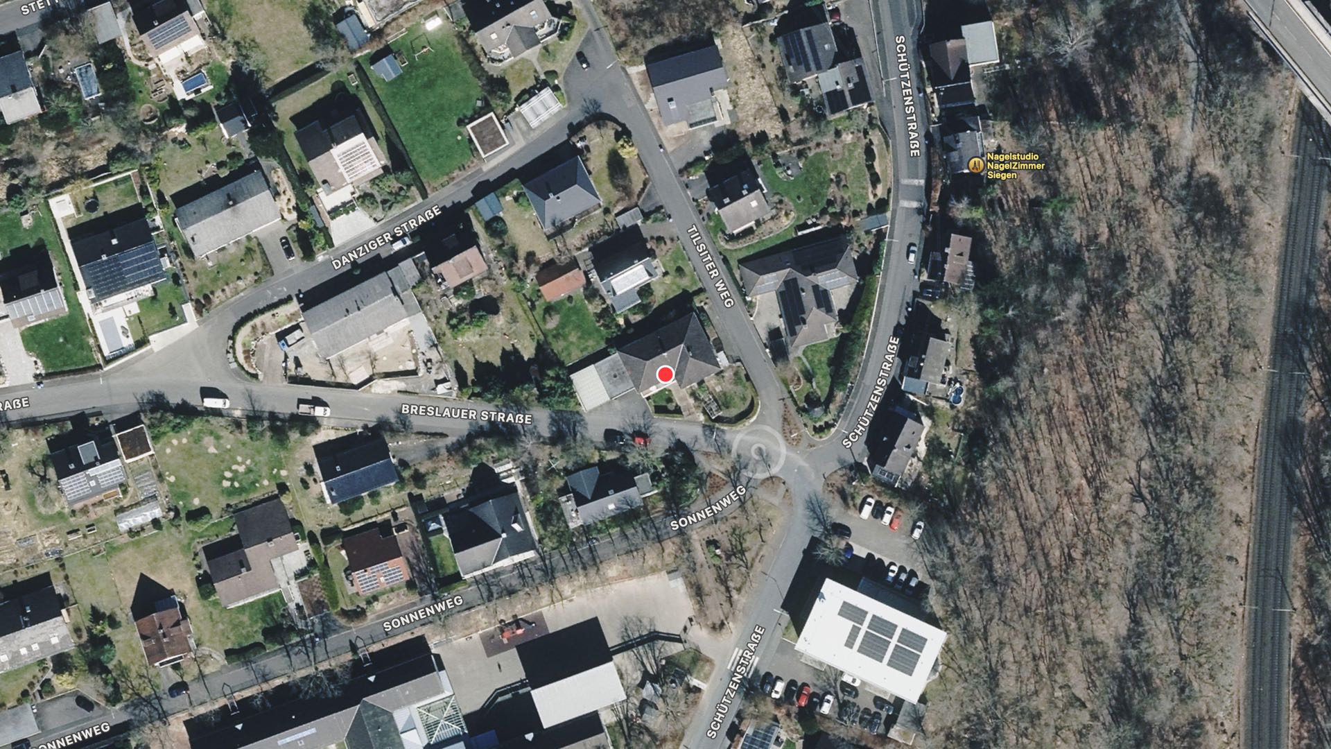 Mehrfamilienhaus mit eingeschossigem Anbau in Breslauer Straße 1, 57518 Betzdorf - Bild 2