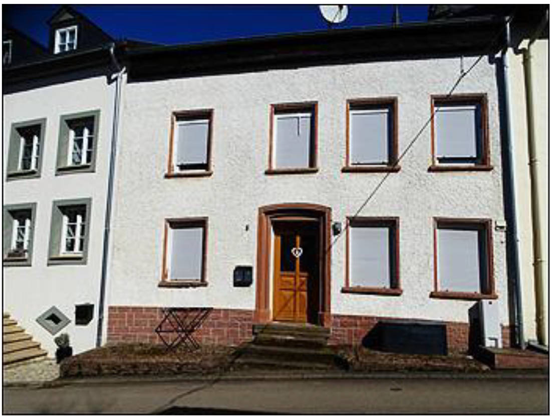 Einfamilienhaus, Garage in Bergstraße 5, 54439 Palzem-Helfant