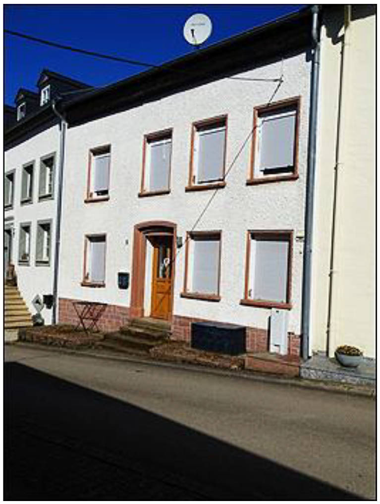Einfamilienhaus, Garage in Bergstraße 5, 54439 Palzem-Helfant