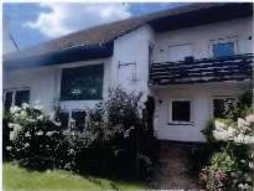 Zweifamilienhaus, freistehendes, unterkellertes in Albert-Schweitzer-Straße  16, 56288 Kastellaun - Bild 3