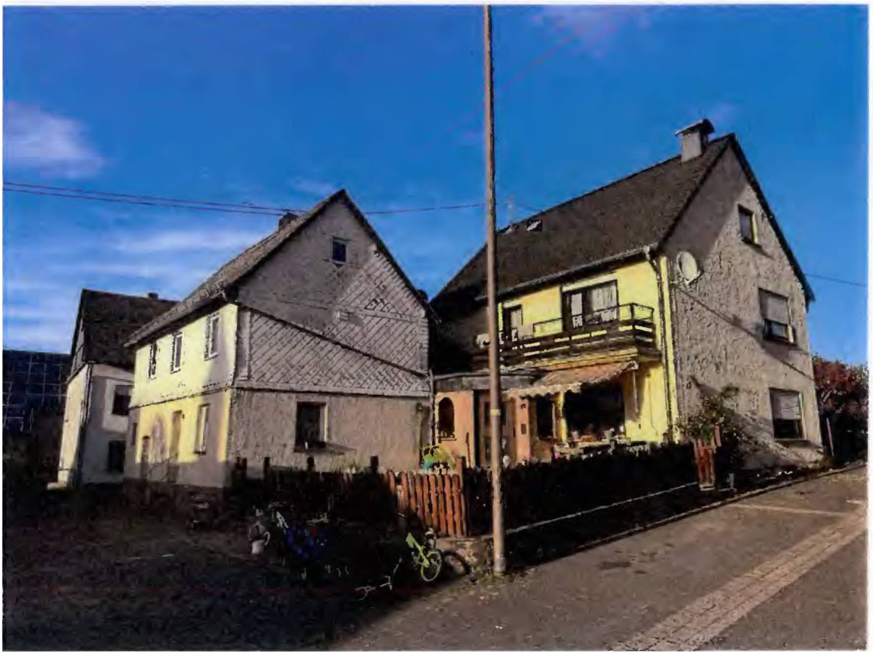 zwei, zweigeschossige, seitlich angebaute Wohnhäuser mit Garage in Gartenstraße 18 u.19, 56288 Lahr