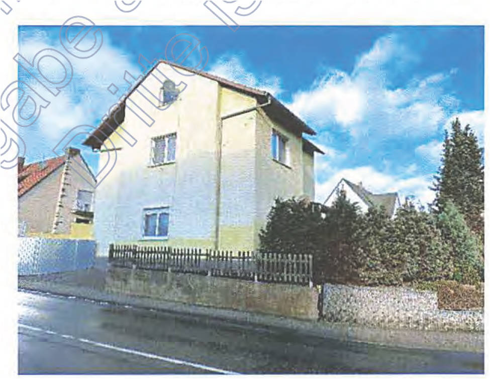 Zweifamilienhaus in Nickenicher Straße  2, 56642 Kruft