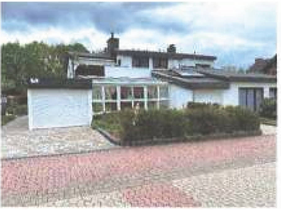 mit einem gemischt genutzten Objekt bebautes Grundstück in St. Amand-Straße 24, 56626 Andernach
