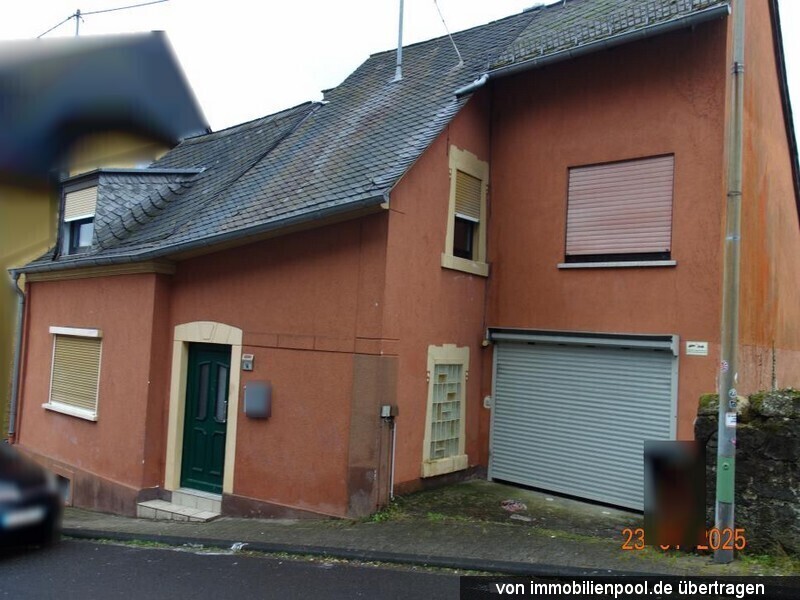 Einfamilienhaus in Layenstraße 14, 55743 Idar-Oberstein