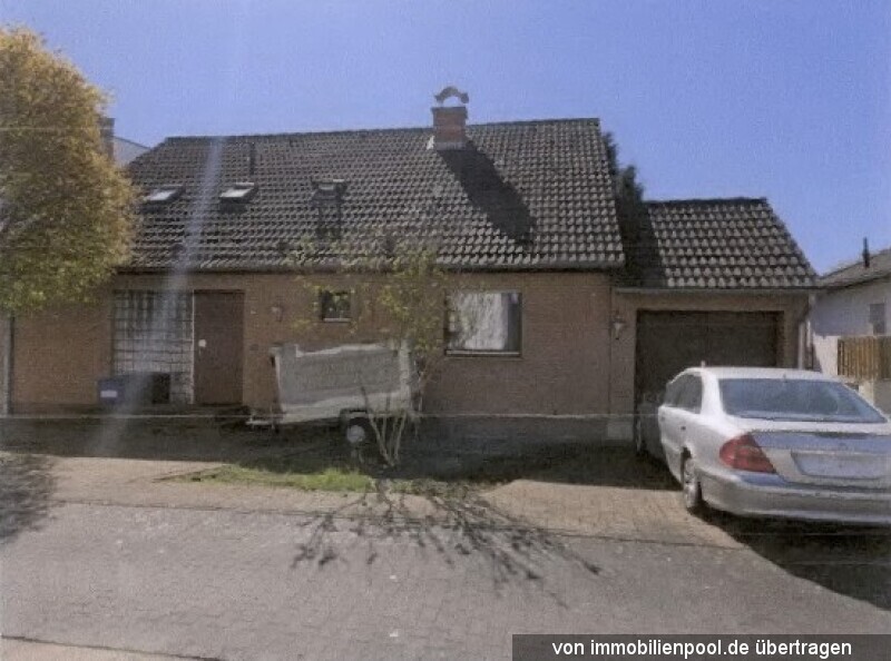Einfamilienhaus in Engerser Landstraße 127, 56564 Neuwied