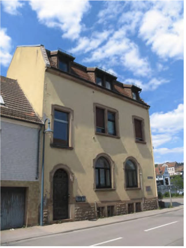 Fünfzimmerwohnung und mehr in Pirmasenser Str. 2, 66987 Thaleischweiler-Fröschen