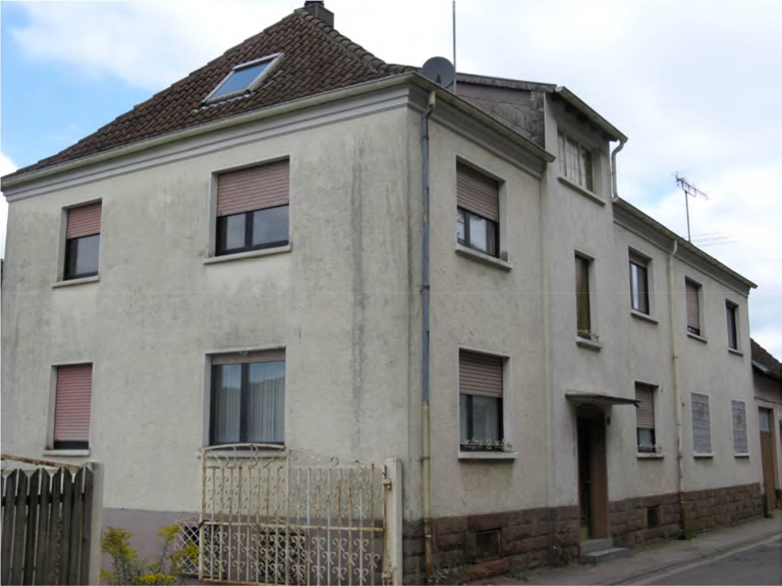 Saarland 0002K0021/2024 Eckstraße 11, 66424 Homburg, Am Collinger Berg , Am Roßberg - siehe Beschreibung 1