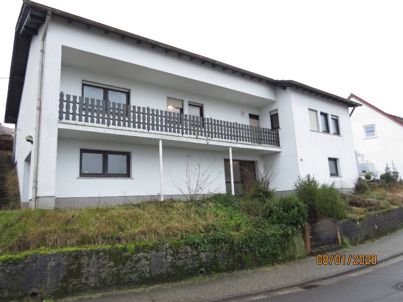 freistehendes Einfamilienhaus mit innenliegender Garage in Kreuzhecker Straße 30, 66822 Lebach, Gresaubach - Bild 2