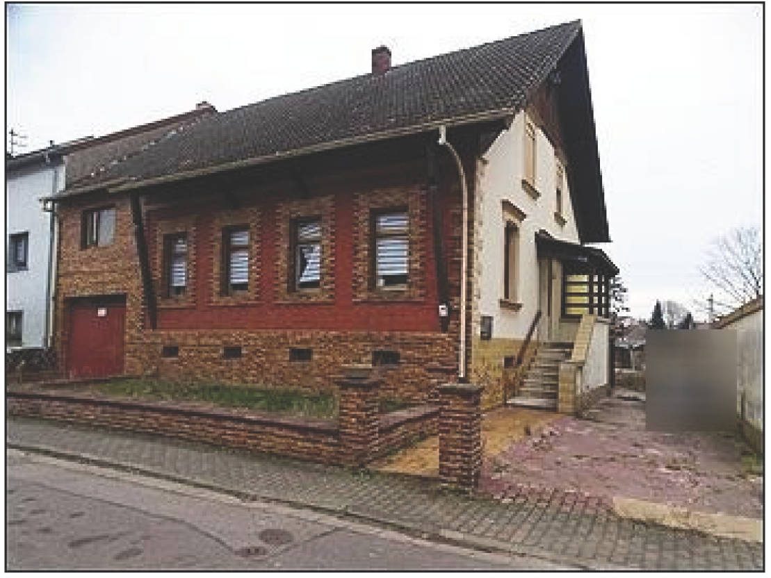 Grundstück bebaut mit Einfamilienhaus und 2 Garagen in Niedstraße 17, 66809 Nalbach - Bild 2