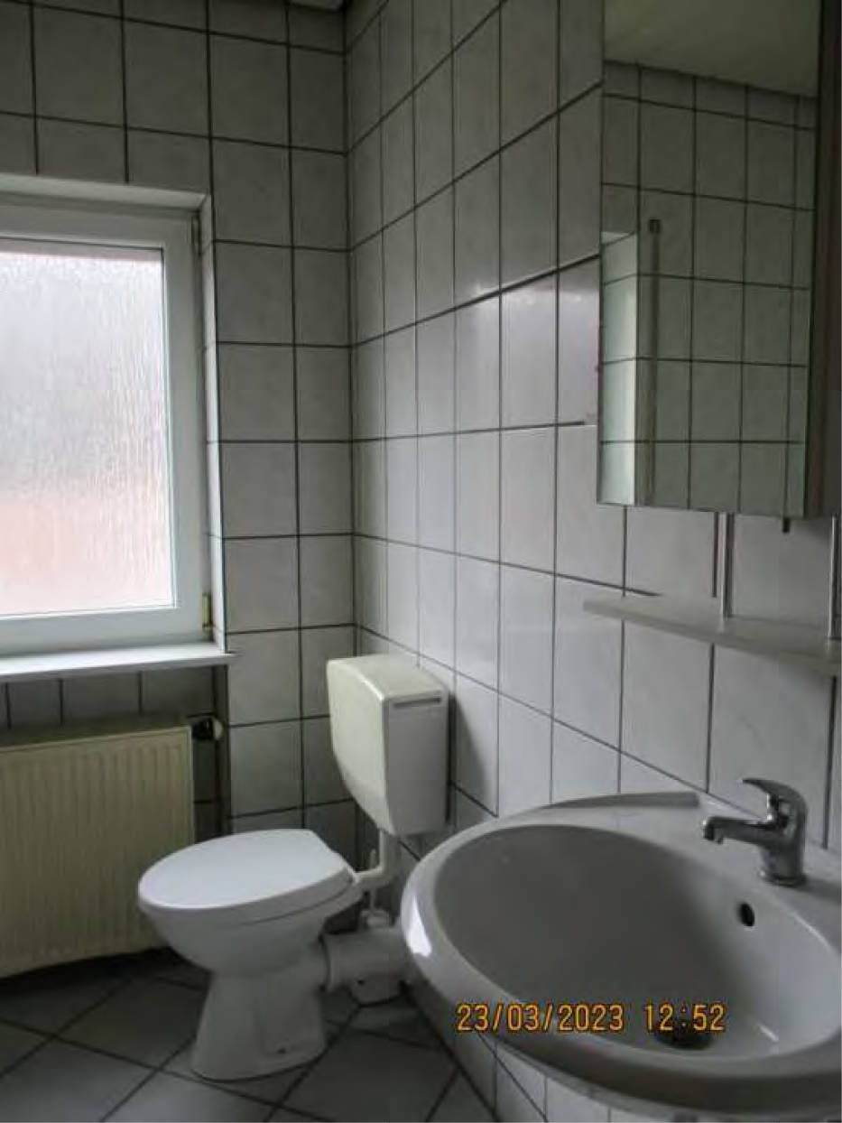 Freistehendes Mehrfamilienhaus mit vier Wohnungen, dazu ein Zimmer   im Dachgeschoss, einseitig Grenzbebauung, gegliedert in 1. und 2. UG, EG, OG und DG. in Zum Grühlingsstollen 12, 66299 Friedrichsthal - Bild 5