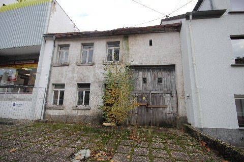 Grundstück bebaut mit abrissreifem Einfamilienhaus mit Scheunenteil und Anbau in Pfarrgasse 6, 66822 Lebach - Bild 4