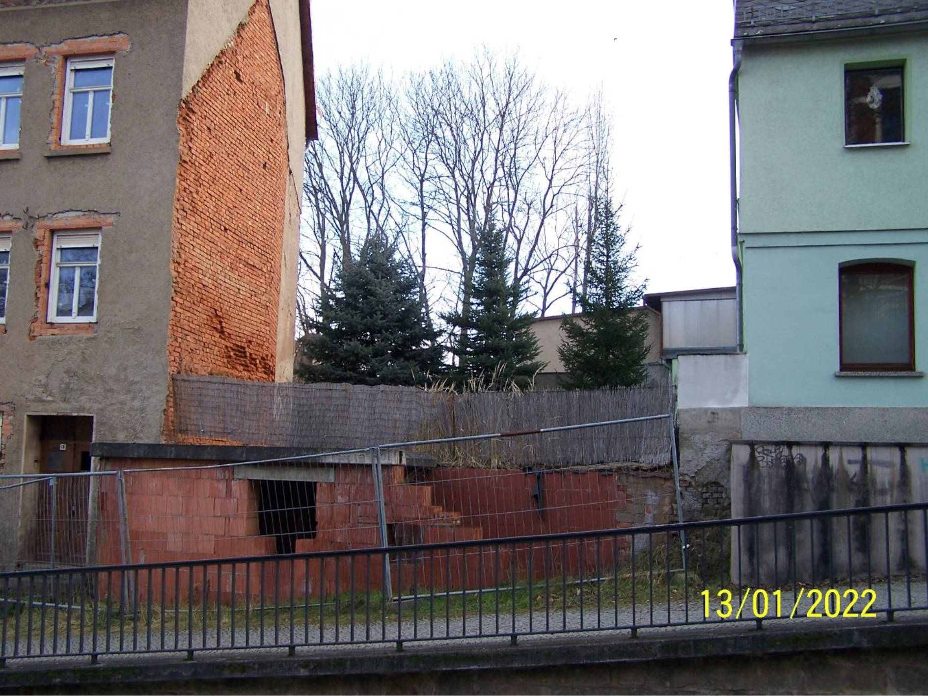 Grundstück bebaut mit Kellerrohbau 0003 K 0058-2021 Leipziger Straße  45, 08371 Glauchau