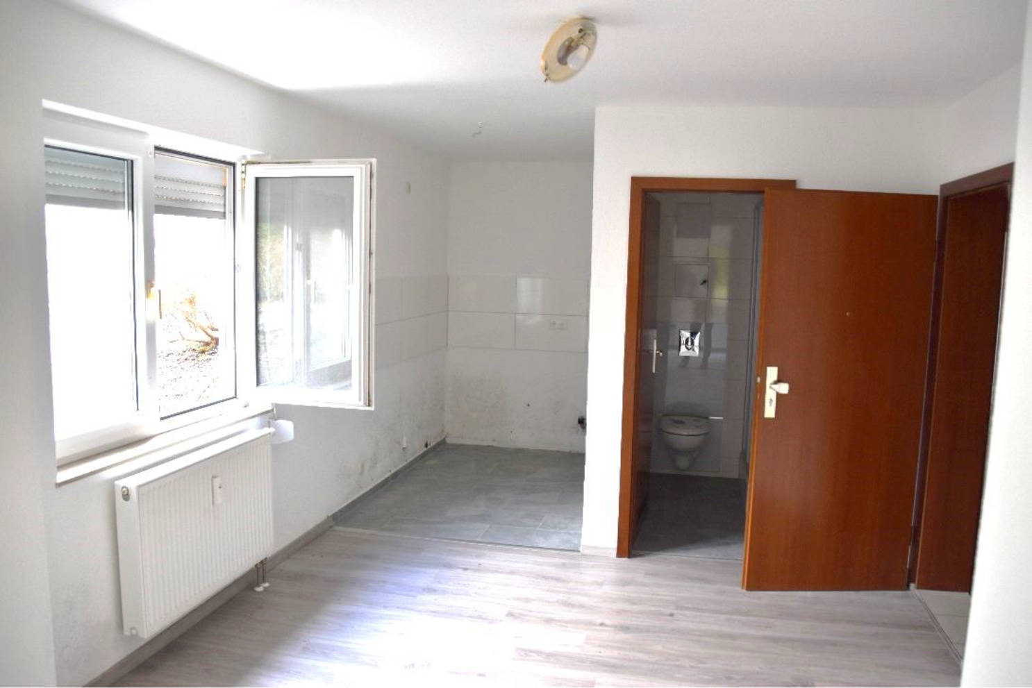 Eigentumswohnung (1 bis 2 Zimmer), Kfz-Stellplatz in Plantagenstraße  4, 08371 Glauchau