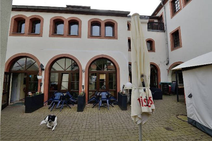 Wohn-/Geschäftshaus in Schloßplatz 8 u. 10, 09322 Penig