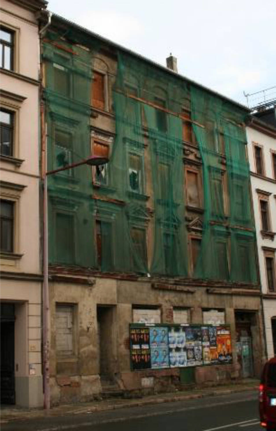 Wohn-/Geschäftshaus in Limbacher Straße  12, 09111 Chemnitz