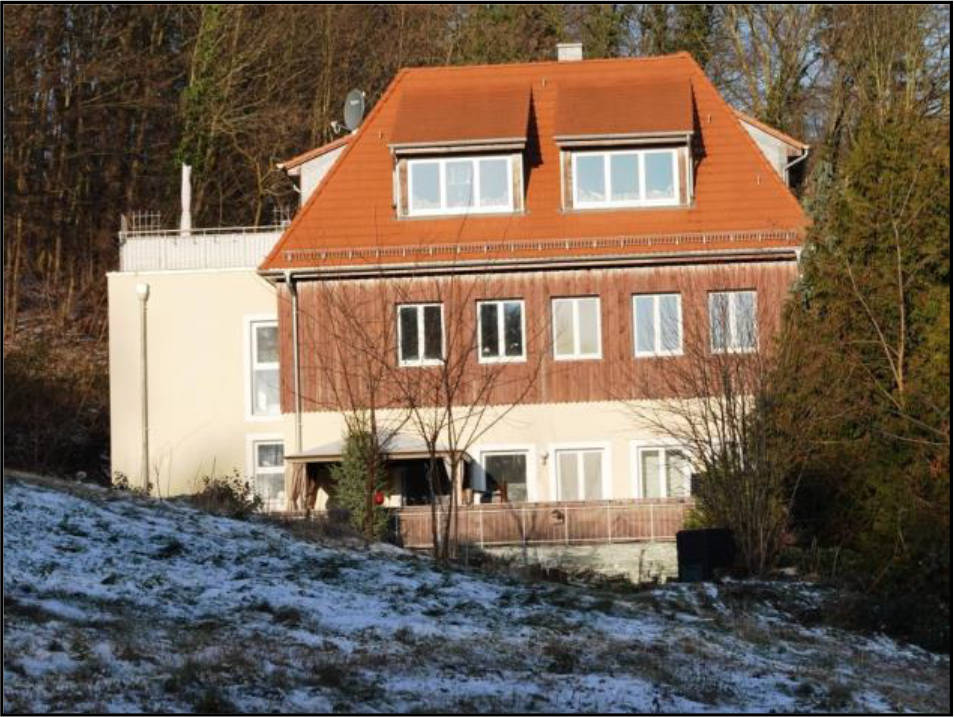 Eigentumswohnung (3 bis 4 Zimmer) in Auf den Bergen 15, 01445 Radebeul
