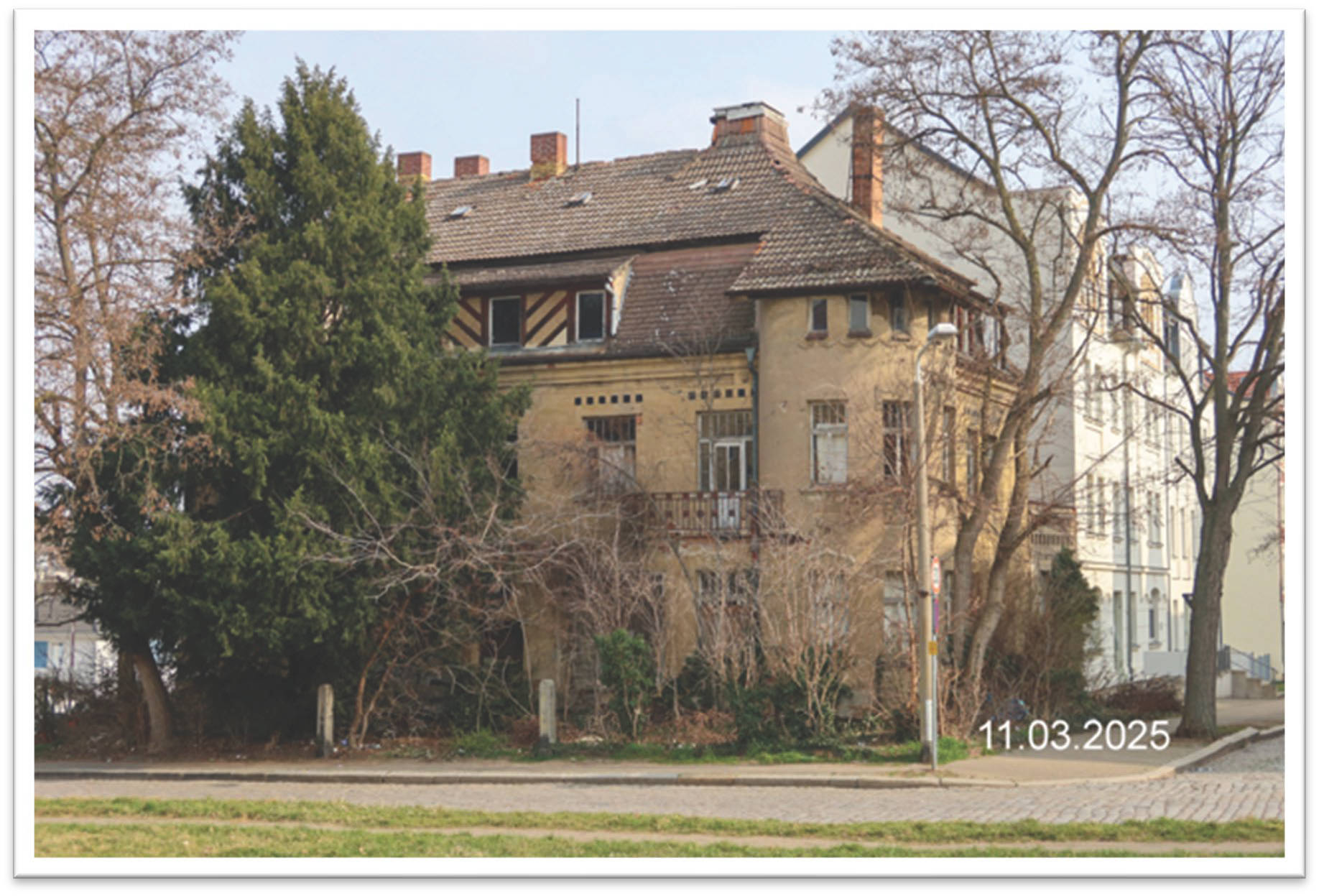 Wohn-/Geschäftshaus in Theodor-Arnold-Promenade 5, 06712 Zeitz