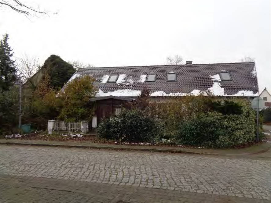 Einfamilienhaus, und mehrere Nebengebäude in Gartenstraße 25, 39576 Stendal, OT Möringen - Bild 2