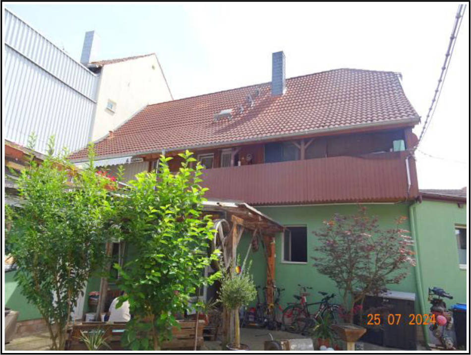 Mehrfamilienhaus, Garage, unbebautes Grundstück, Sonstiges in Riestedter Straße 23, 06526 Sangerhausen