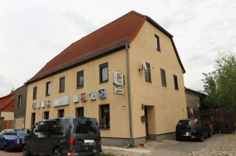 Wohnen/Gewerbe in Ernst-Thälmann-Platz 5, 06258 Schkopau OT Döllnitz