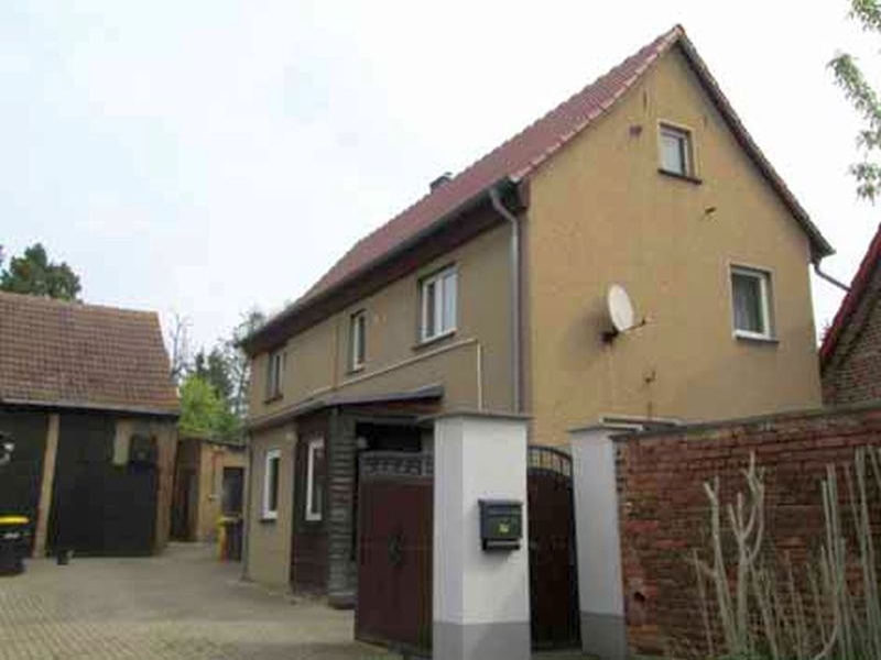Wohnhaus/Landwirtschaftsflächen in Kalteneiser Straße 8, 06686 Lützen OT Stößwitz