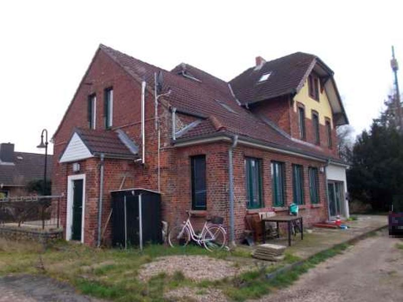 Mehrfamilienhaus in Bahnhofstraße 1, 3, 24644 Timmaspe - Bild 4