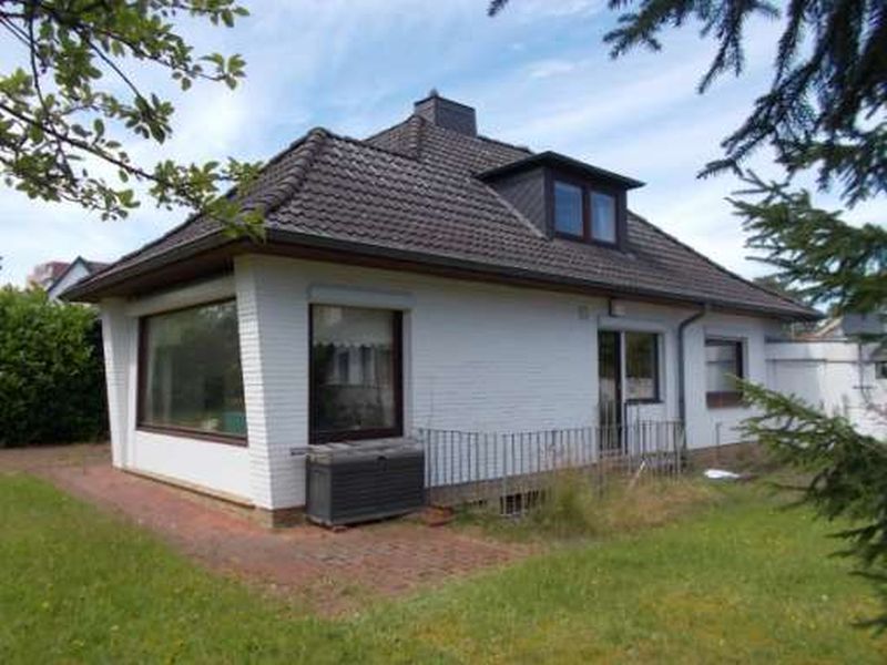 Einfamilienhaus in August-Sach-Straße 2, 24837 Schleswig - Bild 2
