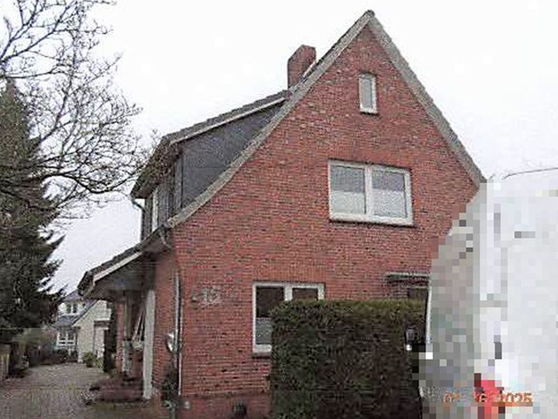 Einfamilienhaus in Heinrich-Lohse-Straße 15, 25451 Quickborn