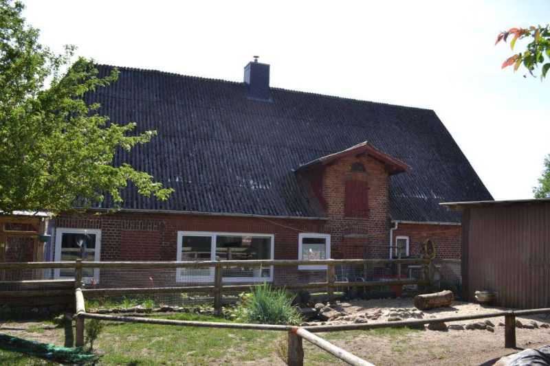 Wohnen/Gewerbe in Lannweg 2, 24306 Lebrade - Bild 2