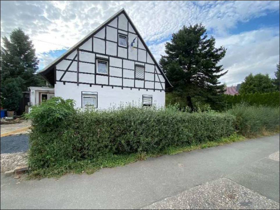 Zweifamilienhaus in Sommerleithe 6, 07613 Heideland