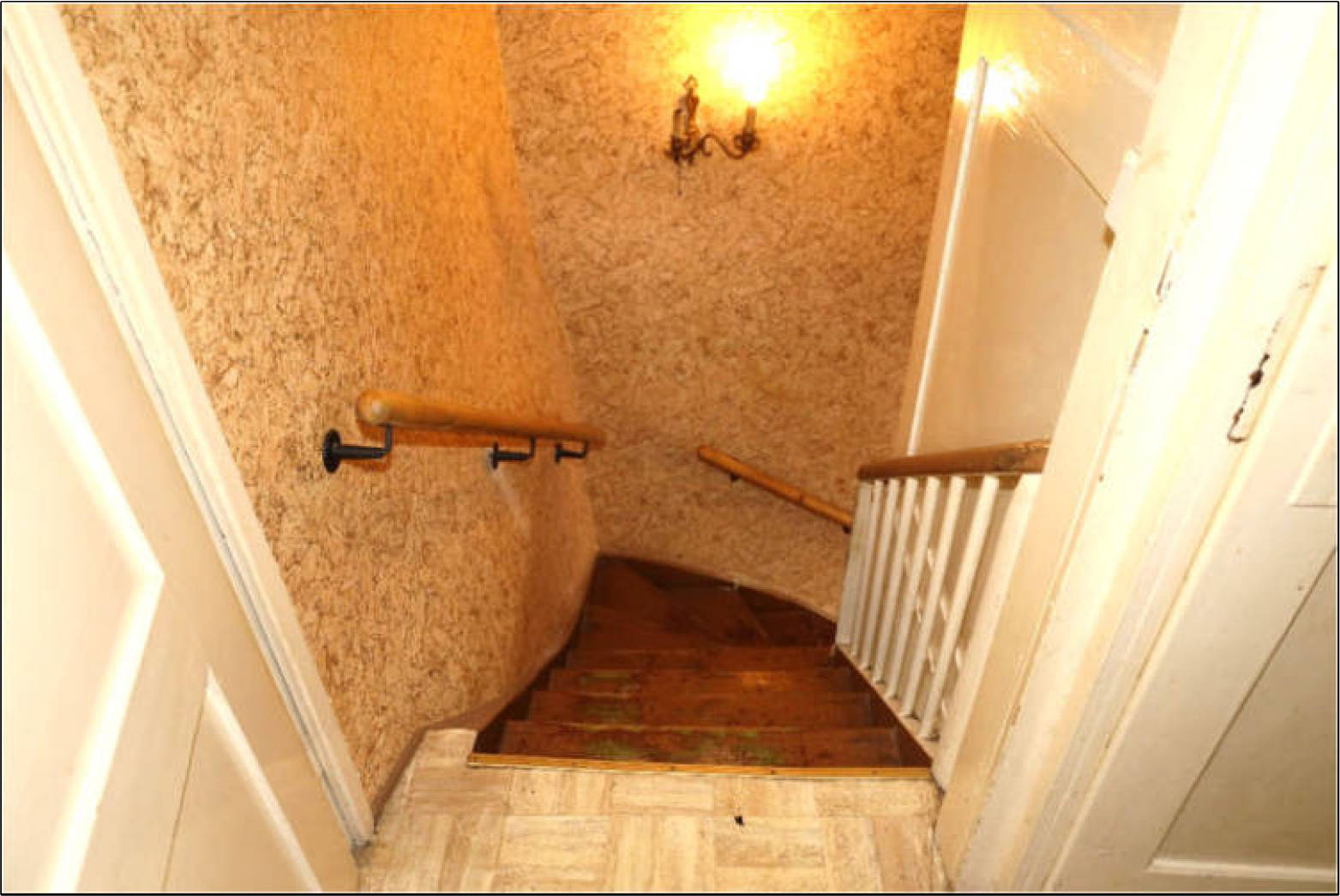 thueringen 0016 K 0024/2024 Louis-Bardorf-Straße 11, 99880 Waltershausen 9