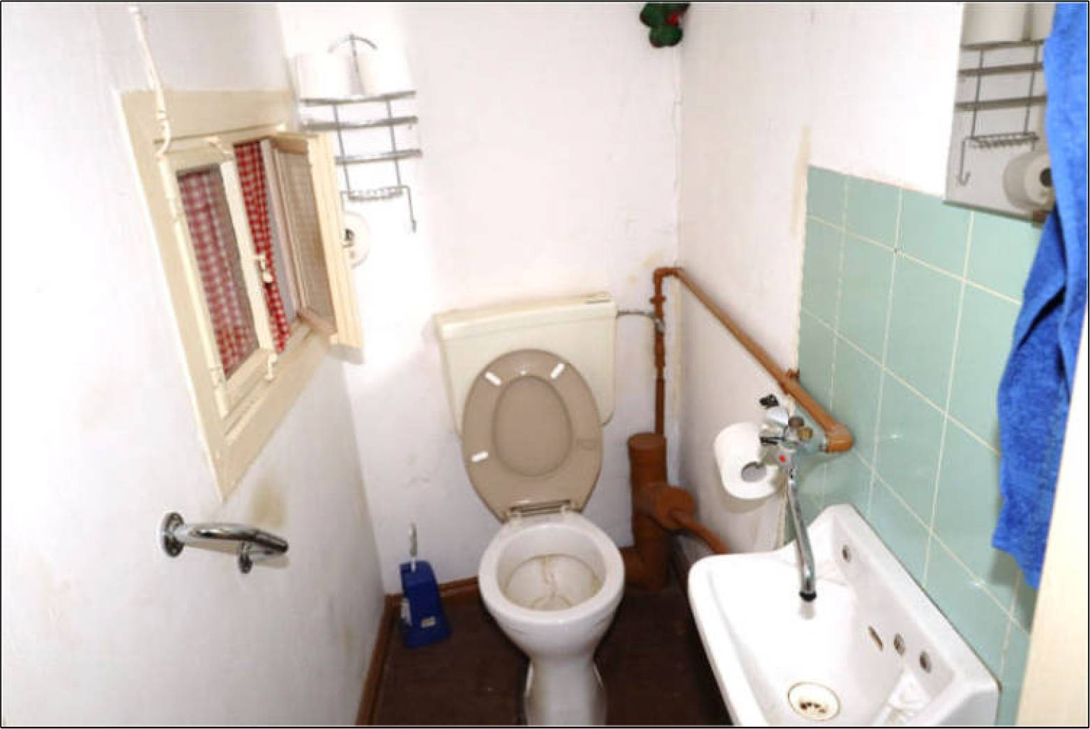 thueringen 0016 K 0024/2024 Louis-Bardorf-Straße 11, 99880 Waltershausen 12