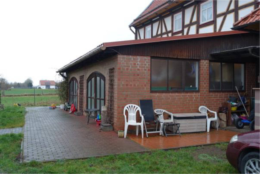 Wohnaus mit Anbau und 3 Reihengaragen in Holland  4, 99755 Ellrich , Gudersleben