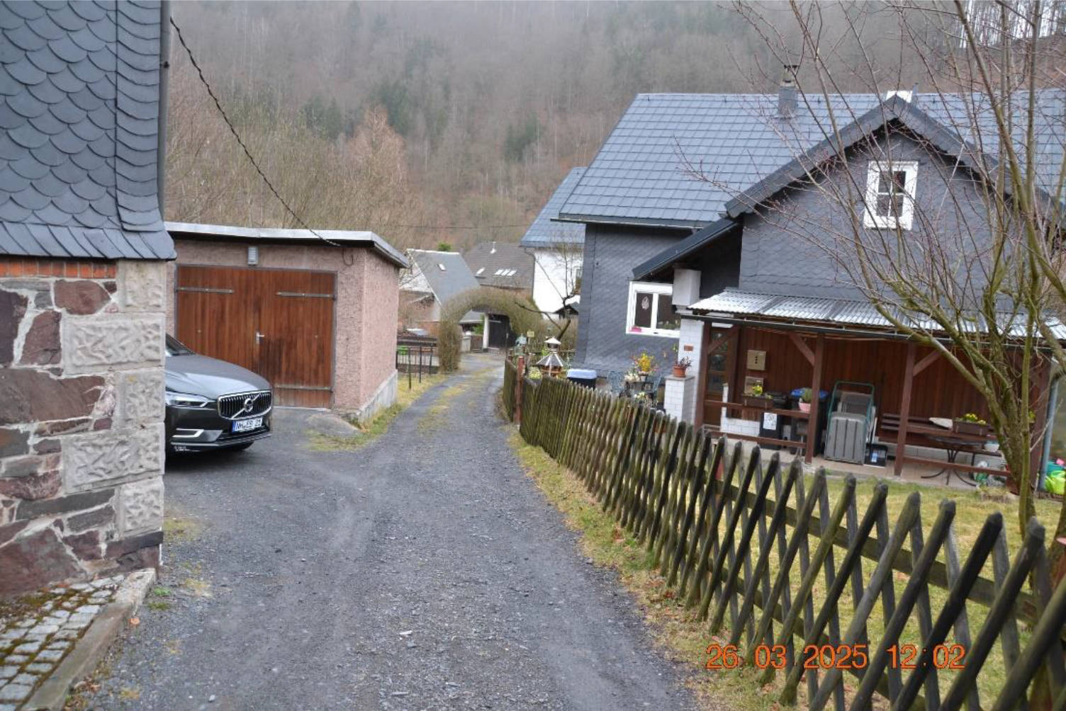 Zweifamilienhaus in Tzschachenhügel  9, 96523 Steinach