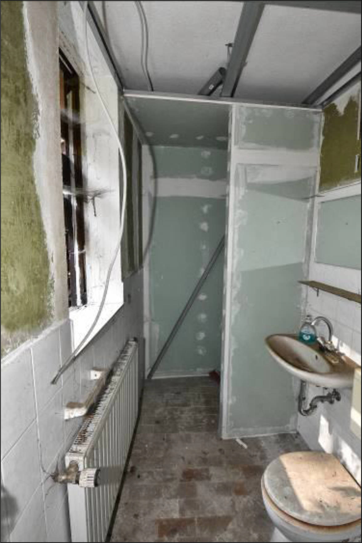 thueringen K0008/2023 Meininger Straße 129, 98529 Suhl, OT Heinrichs 17