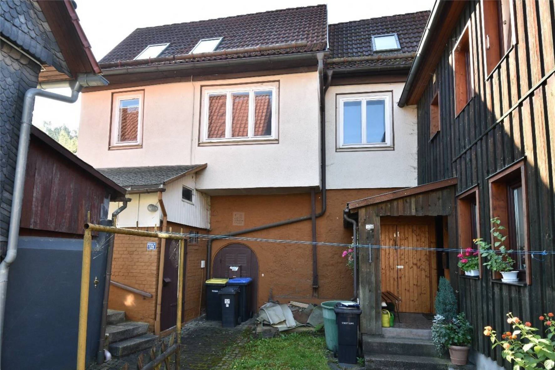 thueringen K0008/2023 Meininger Straße 129, 98529 Suhl, OT Heinrichs 15