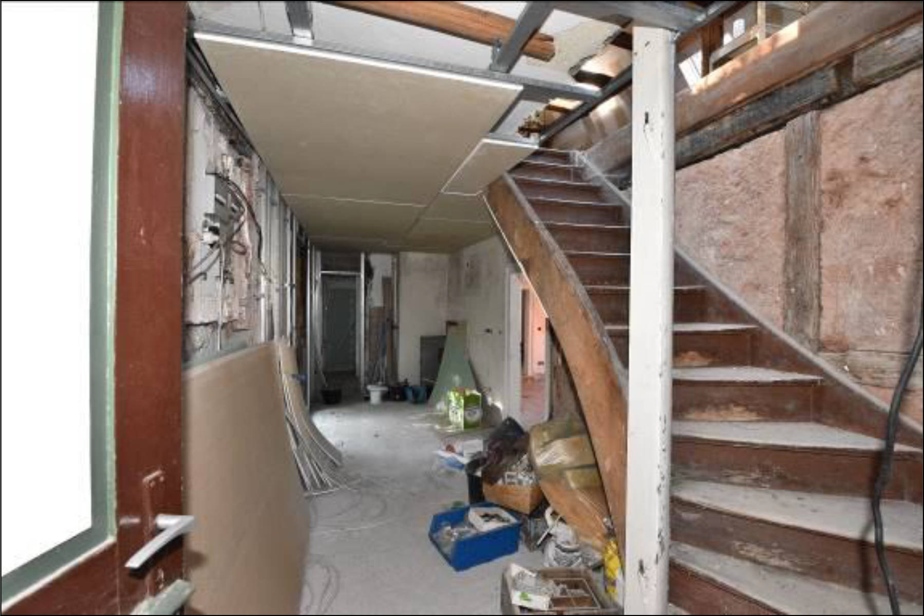 thueringen K0008/2023 Meininger Straße 129, 98529 Suhl, OT Heinrichs 8
