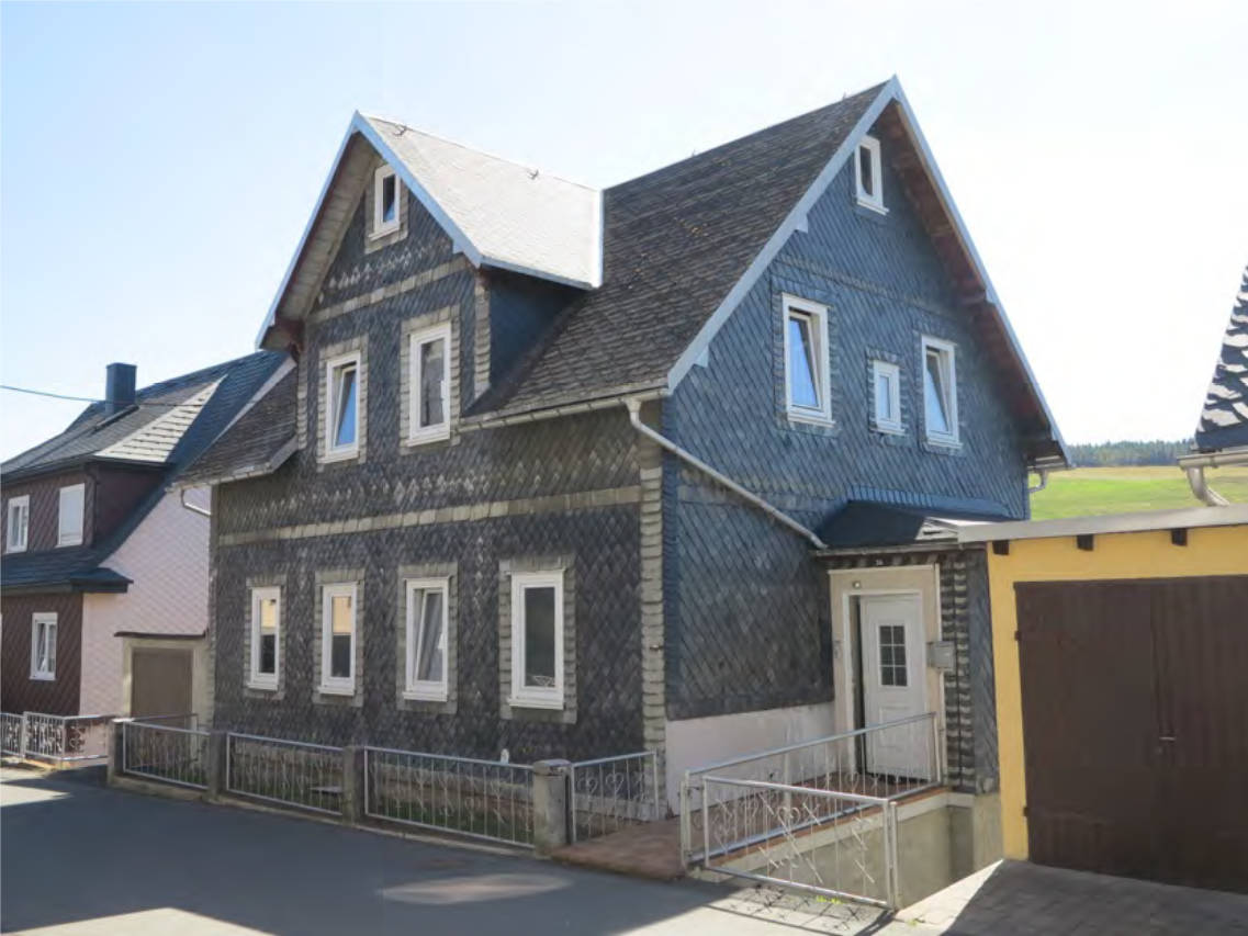 Einfamilienhaus in Mittelbergstraße 24, 98724 Neuhaus/ Rwg., OT Piesau