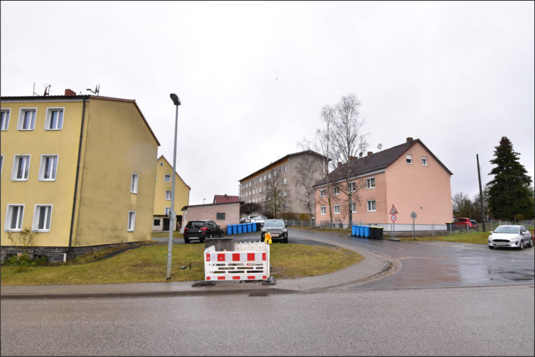 thueringen K 0039/2024 Straße an den Neubauten  4B, 98646 Straufhain/,  OT Streufdorf 8