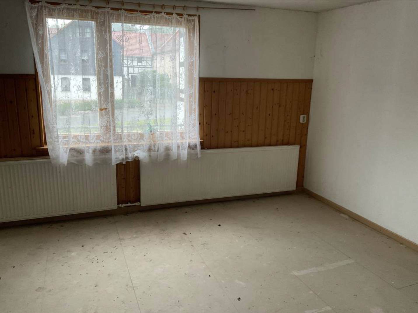 thueringen K0121-2022 Ortsstraße 9, 9a 9, 9a, 07381  Döbritz 11