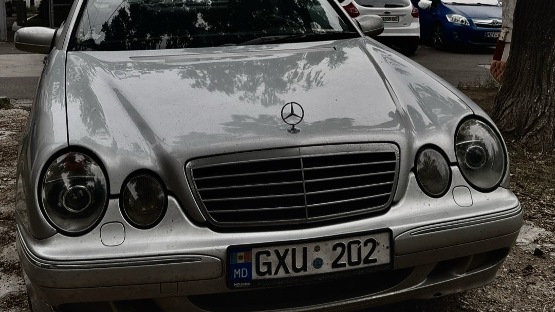 Mercedes-Benz E-Class 2001