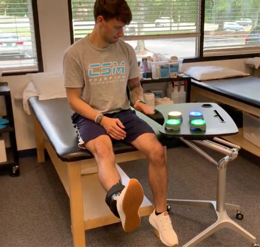 Knee Extensions - 4 Target for UE