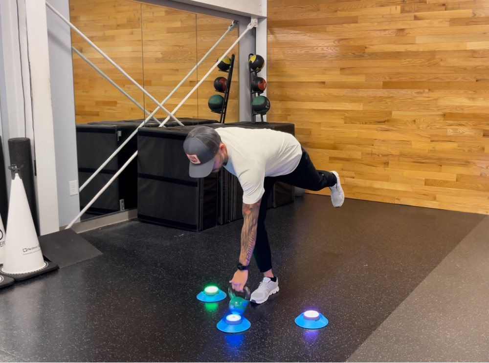 Reactive Single Leg RDL