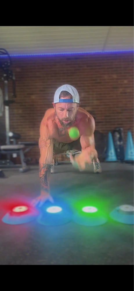 BALL CATCH PLANK CHALLENGE 