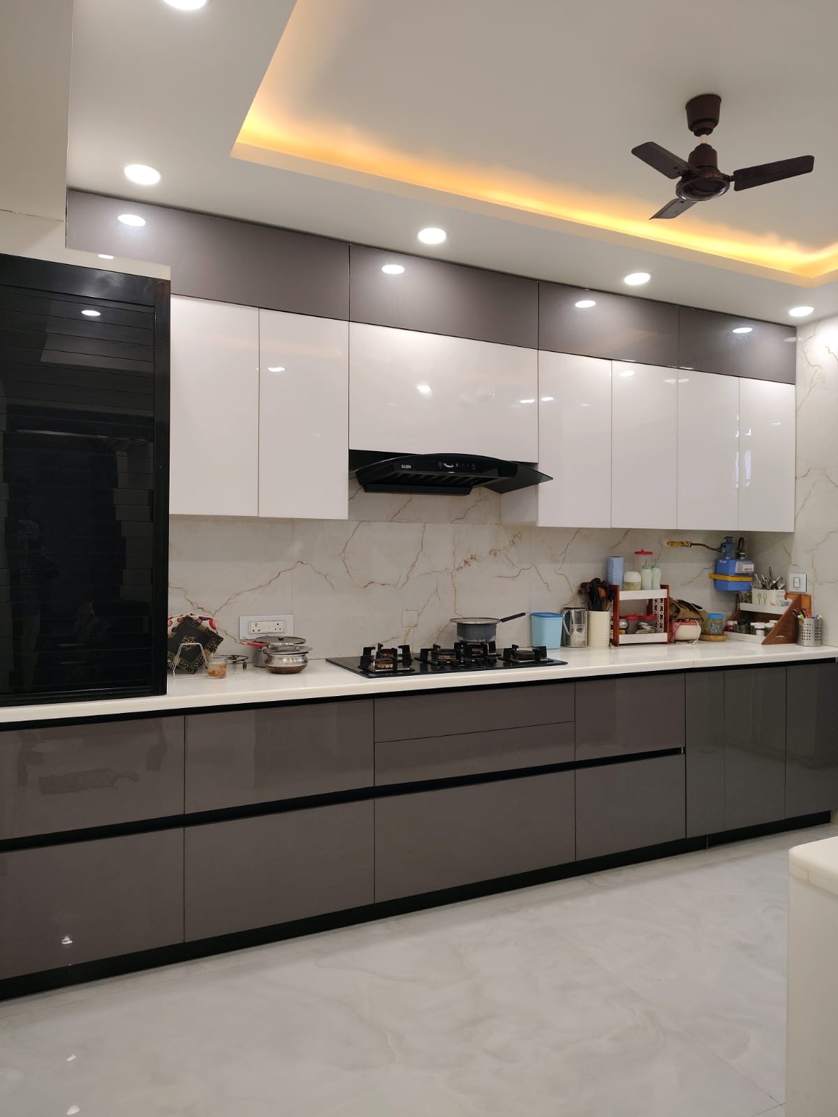 Luxury Fully Furnished 4 BHK Flat for Sale in Zeta 1, Greater Noida — photo 8