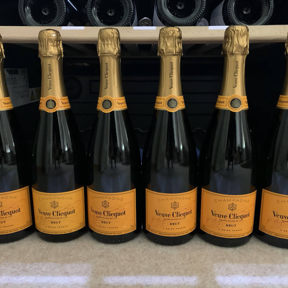 6 x veuve clicqout yellow label 