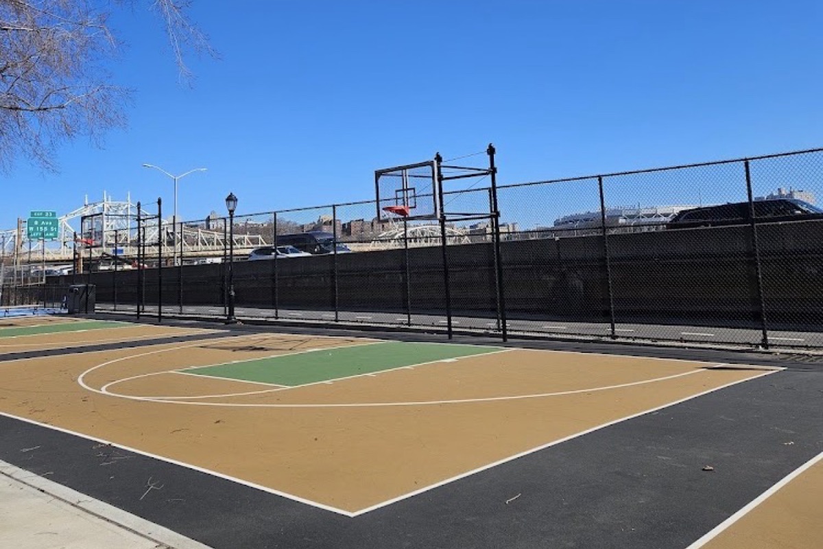 Harlem Lane Playground